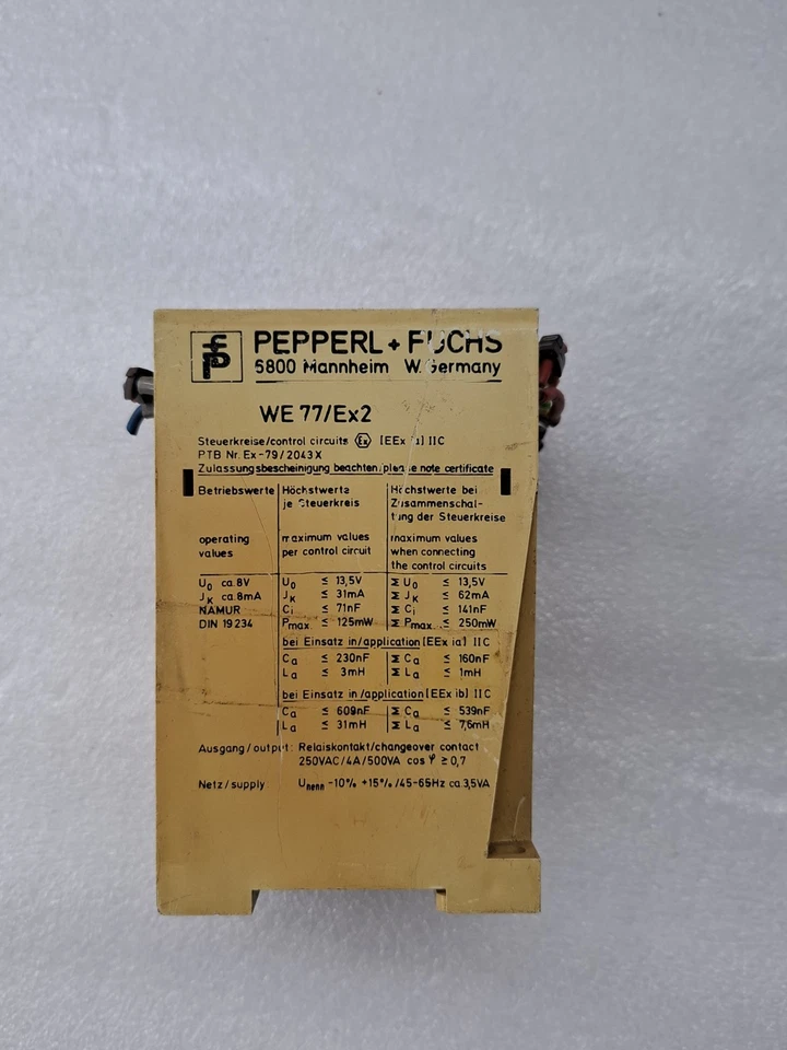 PEPPERL+FUCHS WE77/EX2 SWITCH AMPLIFIER 01543S 220VAC